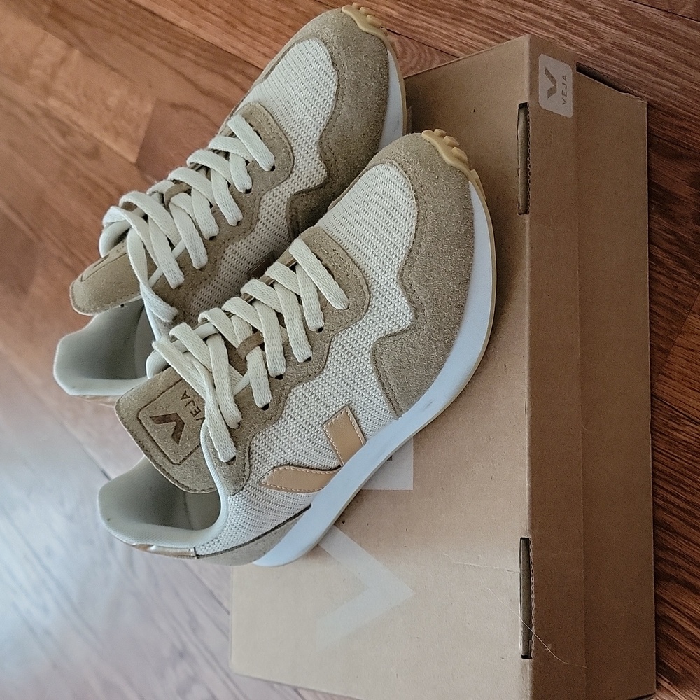 Veja like new sneakers natural mesh platine